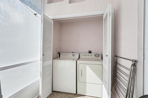 Casa en alquiler en North Port, Florida, 2 dormitorios, 213.49 m2 № 1902643 - foto 25