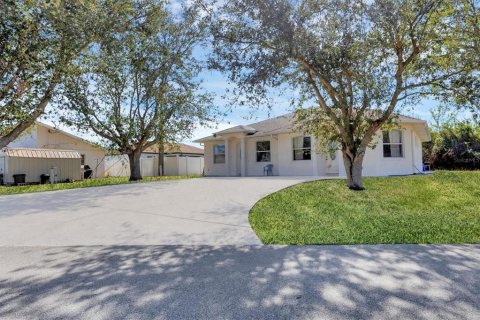 Casa en alquiler en North Port, Florida, 2 dormitorios, 213.49 m2 № 1902643 - foto 6