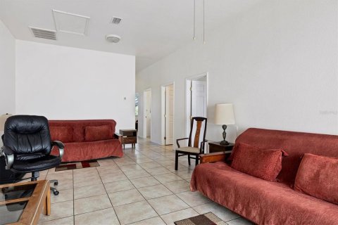 Casa en alquiler en North Port, Florida, 2 dormitorios, 213.49 m2 № 1902643 - foto 15
