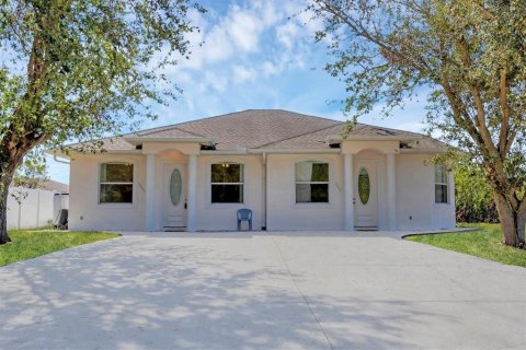 Casa en alquiler en North Port, Florida, 2 dormitorios, 213.49 m2 № 1902643 - foto 8