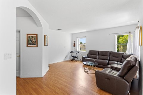 House in Pembroke Pines, Florida 3 bedrooms, 204.38 sq.m. № 2088392 - photo 9