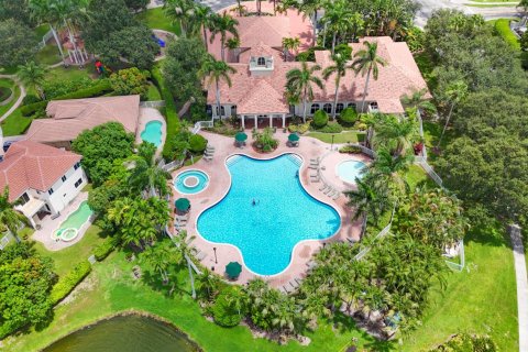 House in Pembroke Pines, Florida 3 bedrooms, 204.38 sq.m. № 2088392 - photo 15
