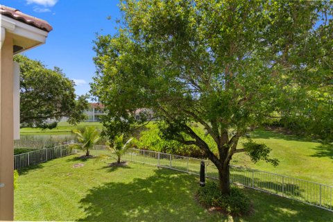House in Pembroke Pines, Florida 3 bedrooms, 204.38 sq.m. № 2088392 - photo 21