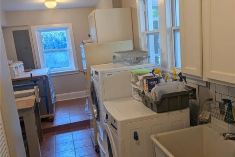 Купить виллу или дом в Лейкленд, Флорида 10 комнат, 225.94м2, № 2277357 - фото 9