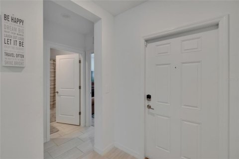 House in Zephyrhills, Florida 6 bedrooms, 308.99 sq.m. № 1648851 - photo 5