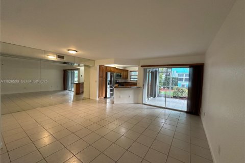 Copropriété à louer à Homestead, Floride: 3 chambres, 113.34 m2 № 1986422 - photo 3