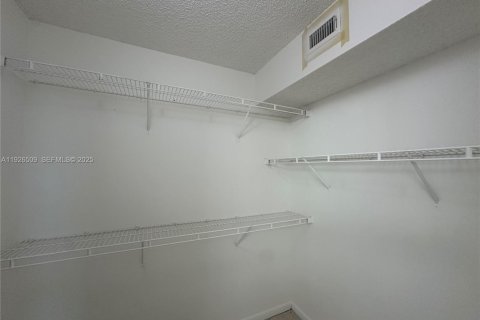 Copropriété à louer à Homestead, Floride: 3 chambres, 113.34 m2 № 1986422 - photo 25