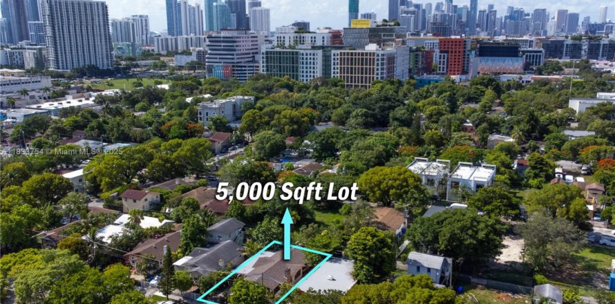 Casa en Miami, Florida 2 dormitorios, 140.28 m2 № 1821771