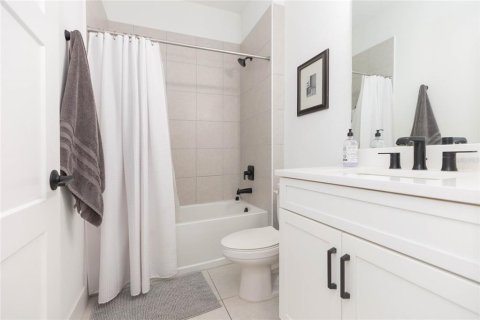 Villa ou maison à vendre à Apollo Beach, Floride: 4 chambres, 185.62 m2 № 2349400 - photo 24