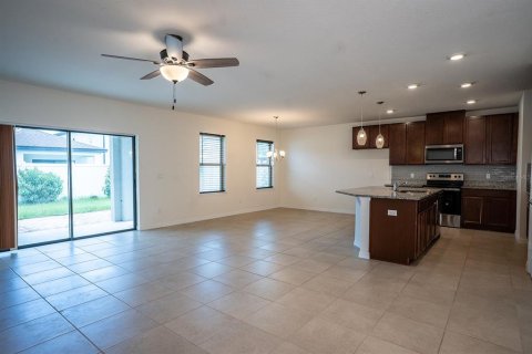 Casa en venta en Kissimmee, Florida, 4 dormitorios, 217.76 m2 № 1916994 - foto 12