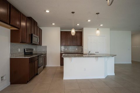 Casa en venta en Kissimmee, Florida, 4 dormitorios, 217.76 m2 № 1916994 - foto 14