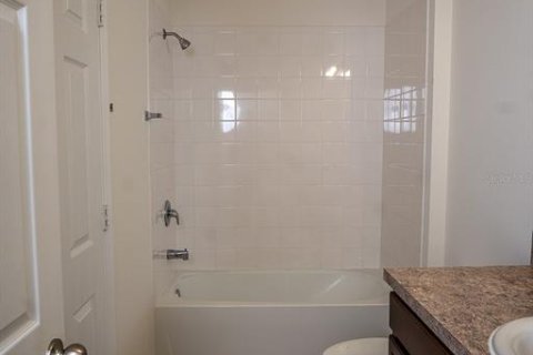 Casa en venta en Kissimmee, Florida, 4 dormitorios, 217.76 m2 № 1916994 - foto 19