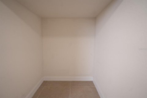 Casa en venta en Kissimmee, Florida, 4 dormitorios, 217.76 m2 № 1916994 - foto 21