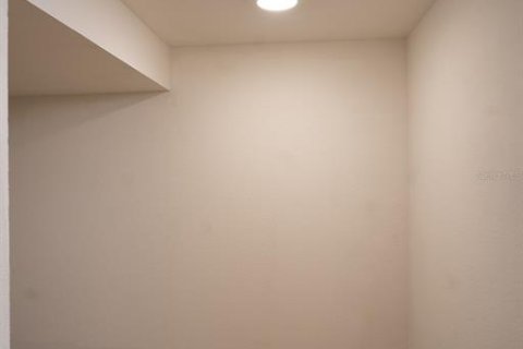 Casa en venta en Kissimmee, Florida, 4 dormitorios, 217.76 m2 № 1916994 - foto 22
