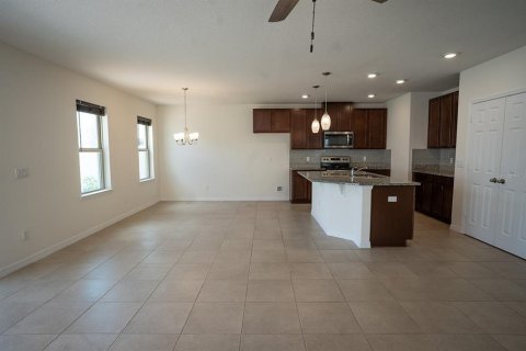 Casa en venta en Kissimmee, Florida, 4 dormitorios, 217.76 m2 № 1916994 - foto 11