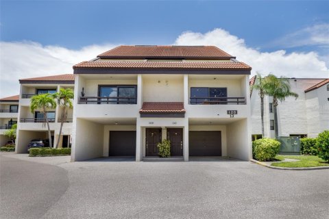 Touwnhouse à vendre à Tierra Verde, Floride: 2 chambres, 160.91 m2 № 1815682 - photo 1