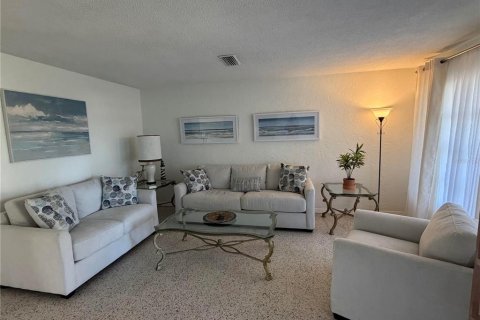 Villa ou maison à louer à Bradenton, Floride: 3 chambres, 133.41 m2 № 2424126 - photo 11