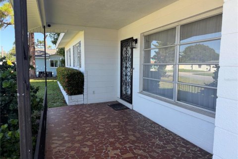 Villa ou maison à louer à Bradenton, Floride: 3 chambres, 133.41 m2 № 2424126 - photo 9