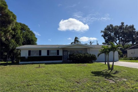 Villa ou maison à louer à Bradenton, Floride: 3 chambres, 133.41 m2 № 2424126 - photo 7
