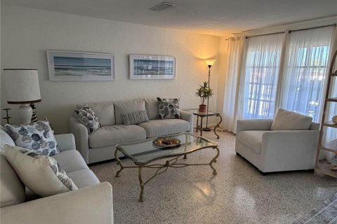 Villa ou maison à louer à Bradenton, Floride: 3 chambres, 133.41 m2 № 2424126 - photo 10