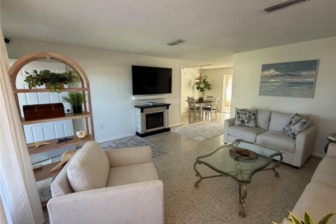 Villa ou maison à louer à Bradenton, Floride: 3 chambres, 133.41 m2 № 2424126 - photo 12