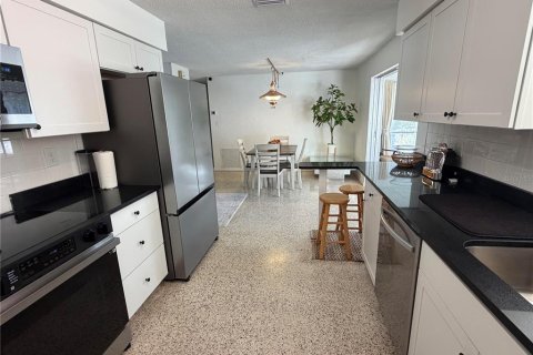 Villa ou maison à louer à Bradenton, Floride: 3 chambres, 133.41 m2 № 2424126 - photo 16