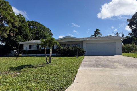 Villa ou maison à louer à Bradenton, Floride: 3 chambres, 133.41 m2 № 2424126 - photo 8