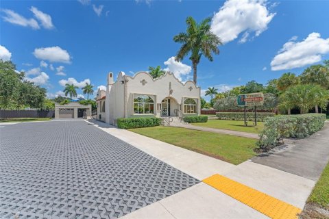 Propiedad comercial en venta en Homestead, Florida № 1961689 - foto 3