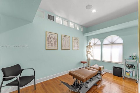 Propiedad comercial en venta en Homestead, Florida № 1961689 - foto 11