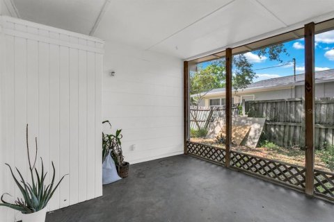 Casa en venta en Saint Petersburg, Florida, 2 dormitorios, 67.82 m2 № 1639639 - foto 16