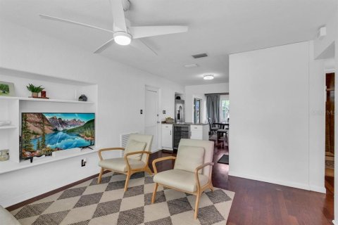 Casa en venta en Saint Petersburg, Florida, 2 dormitorios, 67.82 m2 № 1639639 - foto 9