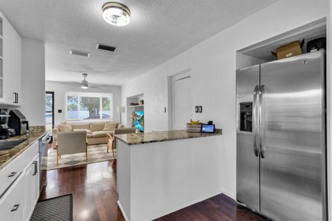 Casa en venta en Saint Petersburg, Florida, 2 dormitorios, 67.82 m2 № 1639639 - foto 12