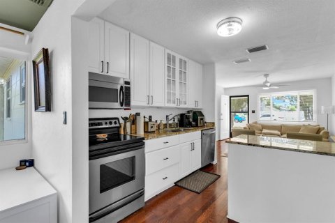 Casa en venta en Saint Petersburg, Florida, 2 dormitorios, 67.82 m2 № 1639639 - foto 11