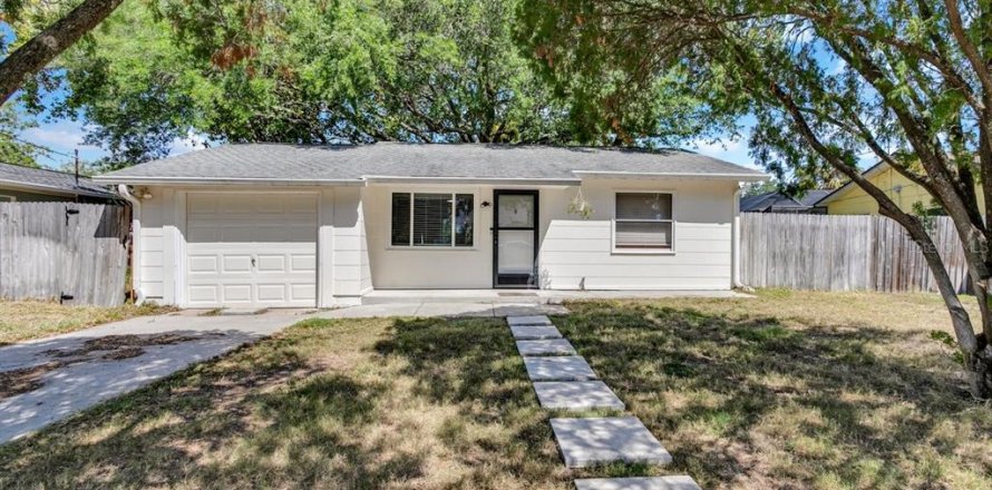Casa en Saint Petersburg, Florida 2 dormitorios, 67.82 m2 № 1639639