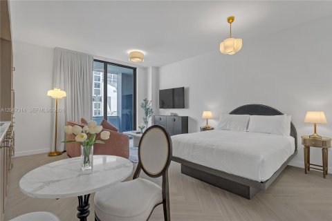 Studio à Condo à Miami, Floride  № 2145874