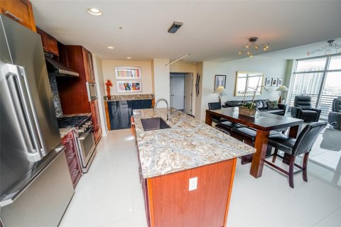 Condominio en venta en Tampa, Florida, 2 dormitorios, 122.63 m2 № 1844411 - foto 17