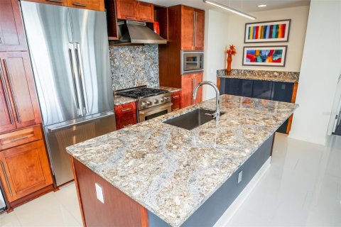 Condominio en venta en Tampa, Florida, 2 dormitorios, 122.63 m2 № 1844411 - foto 9
