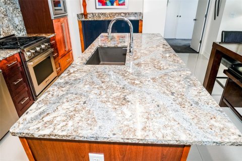 Condominio en venta en Tampa, Florida, 2 dormitorios, 122.63 m2 № 1844411 - foto 8