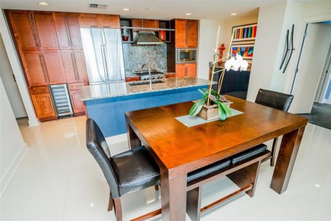 Condominio en venta en Tampa, Florida, 2 dormitorios, 122.63 m2 № 1844411 - foto 15