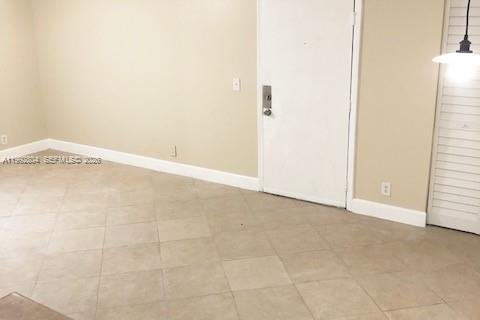 Condominio en alquiler en Plantation, Florida, 3 dormitorios, 101.26 m2 № 2056702 - foto 4