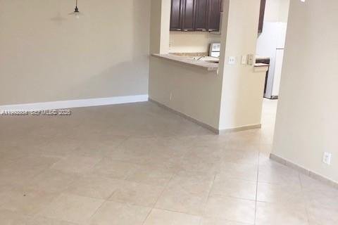 Condominio en alquiler en Plantation, Florida, 3 dormitorios, 101.26 m2 № 2056702 - foto 3