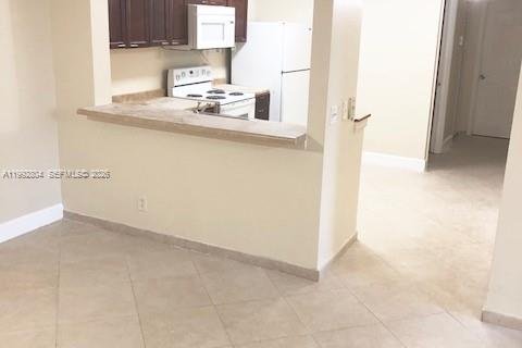 Condominio en alquiler en Plantation, Florida, 3 dormitorios, 101.26 m2 № 2056702 - foto 2