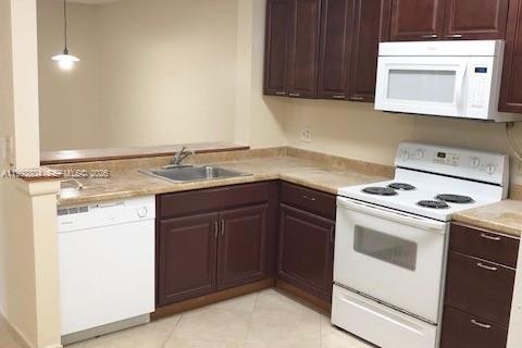 Condominio en Plantation, Florida, 3 dormitorios  № 2056702