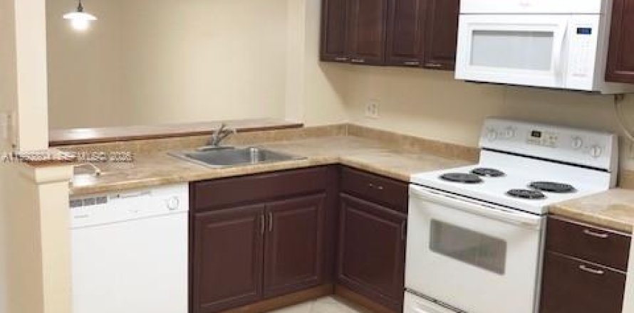 Condominio en Plantation, Florida, 3 dormitorios  № 2056702