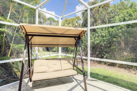 House in North Port, Florida 3 bedrooms, 185.8 sq.m. № 1773173 - photo 25