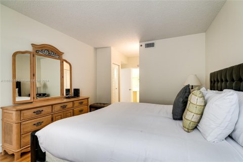 Copropriété à louer à Aventura, Floride: 3 chambres, 125.42 m2 № 1935152 - photo 15