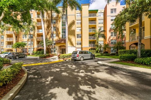 Copropriété à louer à Aventura, Floride: 3 chambres, 125.42 m2 № 1935152 - photo 2