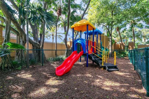 Copropriété à louer à Aventura, Floride: 3 chambres, 125.42 m2 № 1935152 - photo 4