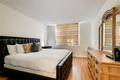 Copropriété à louer à Aventura, Floride: 3 chambres, 125.42 m2 № 1935152 - photo 13