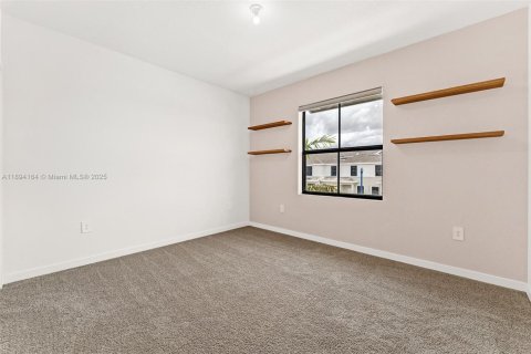 Casa en venta en Florida City, Florida, 3 dormitorios, 128.21 m2 № 1946061 - foto 10